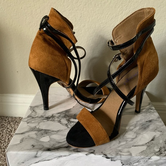 Burju Dance Heels - Picture 1 of 2